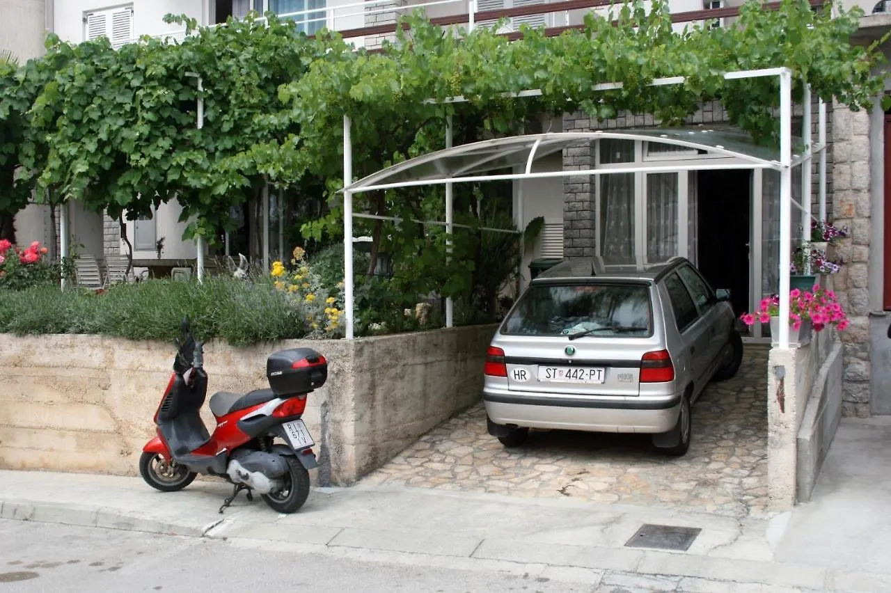 Apartments With A Parking Space Crikvenica - 5553 0*,  Horvátország
