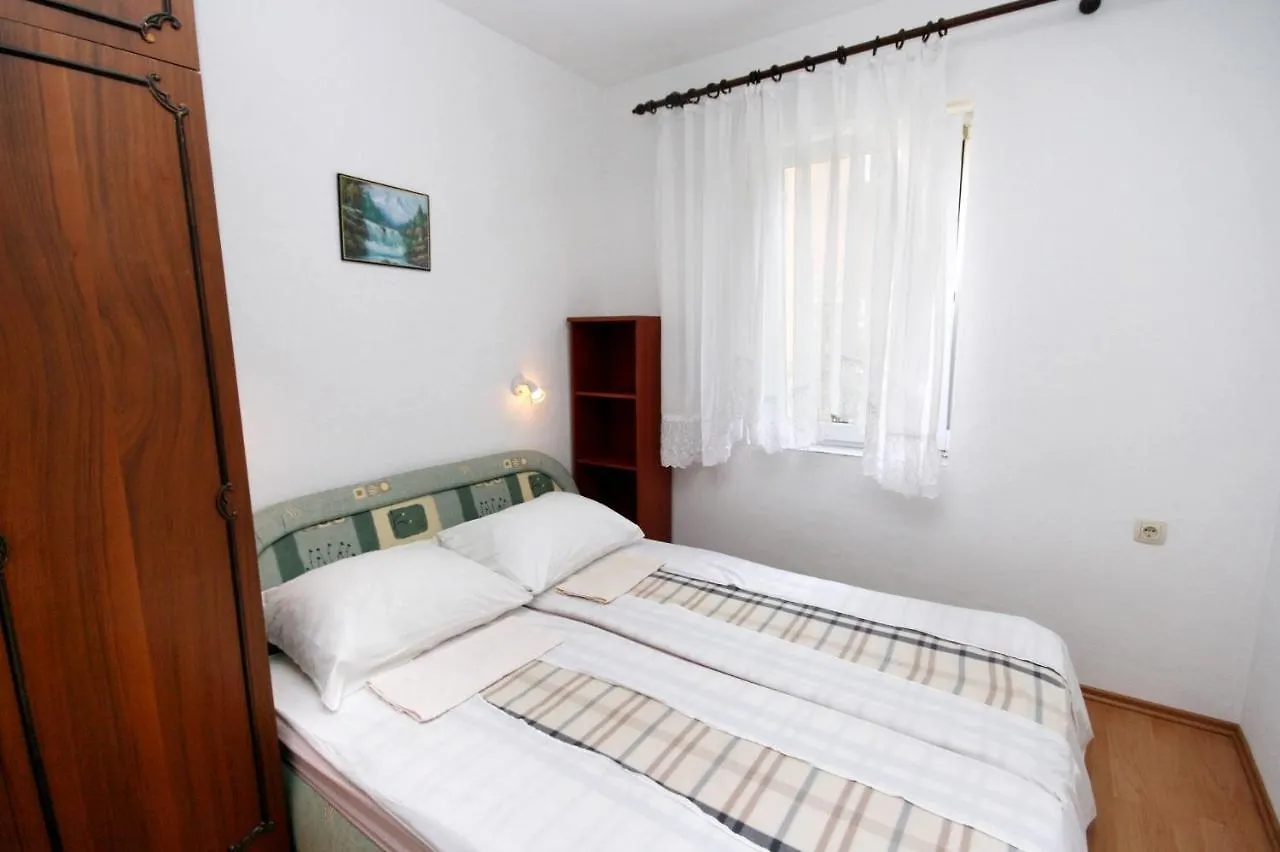 Apartments With A Parking Space Crikvenica - 5553